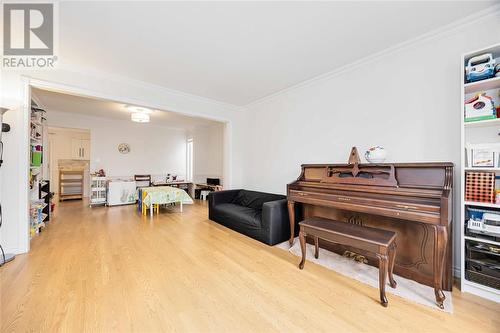 3061 Maidstone Crescent, Sarnia, ON - Indoor Photo Showing Living Room