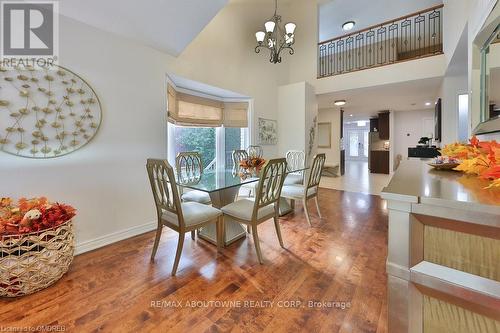 2304 Sovereign Street, Oakville, ON - Indoor Photo Showing Dining Room