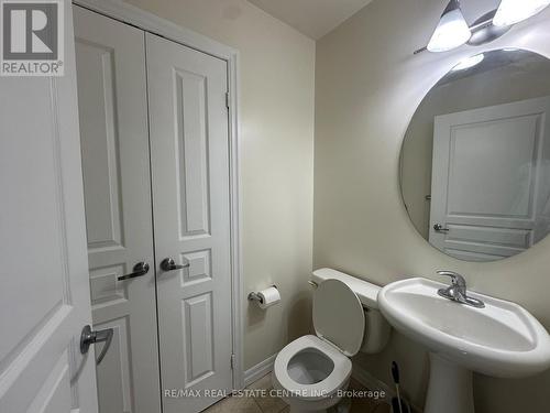 1611 - 225 Webb Drive, Mississauga, ON - Indoor Photo Showing Bathroom