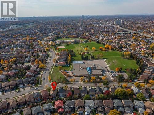 245 Kingsbridge Gardens, Mississauga, ON - Outdoor With View