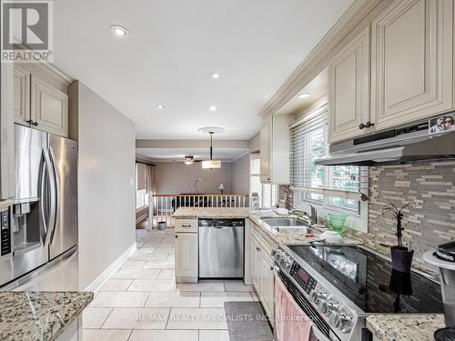 245 Kingsbridge Gardens, Mississauga, ON - Indoor Photo Showing Kitchen With Double Sink