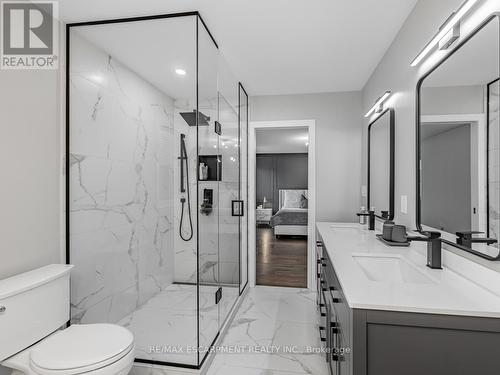 4834 Columbus Drive, Burlington, ON - Indoor Photo Showing Bathroom