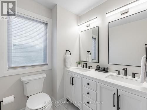 4834 Columbus Drive, Burlington, ON - Indoor Photo Showing Bathroom