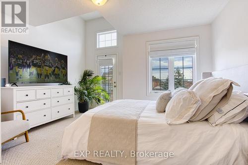 228 Springstead Avenue, Hamilton, ON - Indoor Photo Showing Bedroom