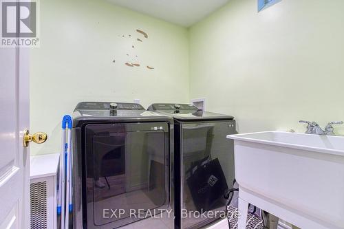 228 Springstead Avenue, Hamilton, ON - Indoor Photo Showing Laundry Room