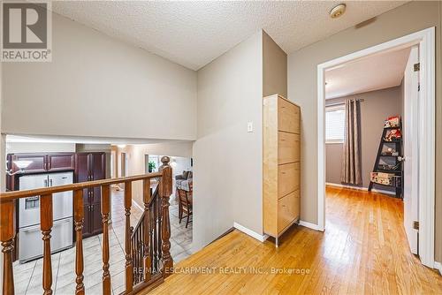 153 Ravenbury Drive, Hamilton, ON - Indoor Photo Showing Other Room