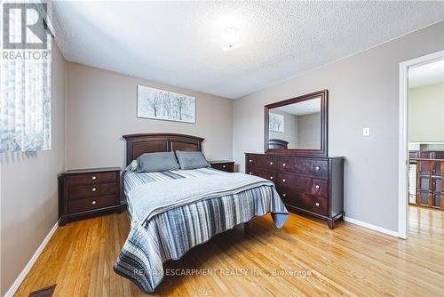 153 Ravenbury Drive, Hamilton, ON - Indoor Photo Showing Bedroom