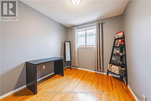 153 Ravenbury Drive, Hamilton, ON - Indoor Photo Showing Other Room