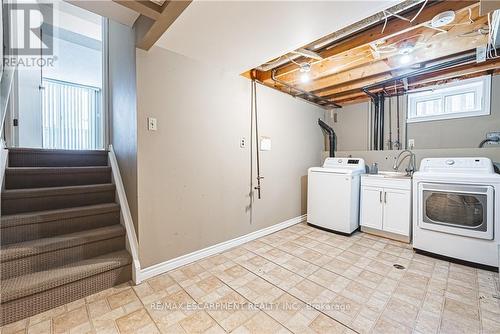 153 Ravenbury Drive, Hamilton, ON - Indoor Photo Showing Laundry Room