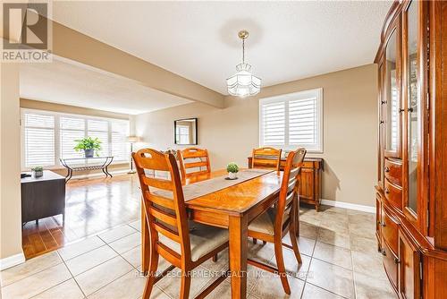 153 Ravenbury Drive, Hamilton, ON - Indoor Photo Showing Dining Room