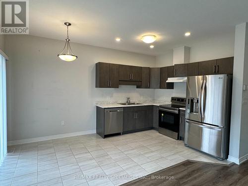 116 Sycamore Street, Welland, ON - Indoor Photo Showing Kitchen With Double Sink