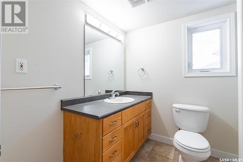 1309 6Th Avenue N, Saskatoon, SK - Indoor Photo Showing Bathroom