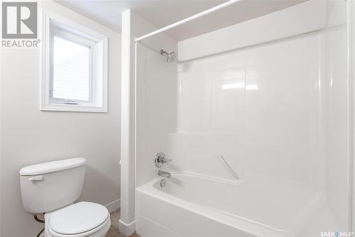 1309 6Th Avenue N, Saskatoon, SK - Indoor Photo Showing Bathroom