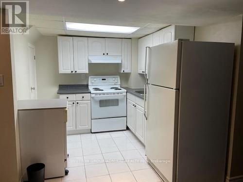 46 Morley Road, Vaughan, ON - Indoor Photo Showing Kitchen