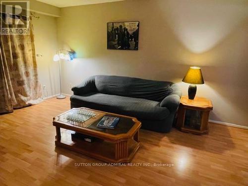 46 Morley Road, Vaughan, ON - Indoor Photo Showing Living Room