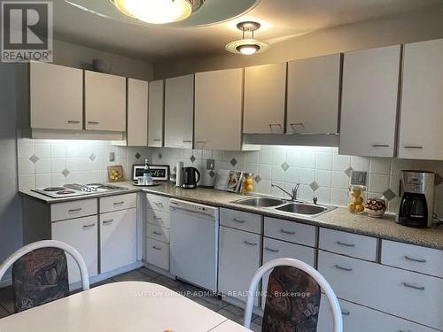 46 Morley Road, Vaughan, ON - Indoor Photo Showing Kitchen With Double Sink