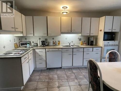 46 Morley Road, Vaughan, ON - Indoor Photo Showing Kitchen With Double Sink