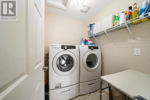 78 Gentile Circle, Vaughan, ON - Indoor Photo Showing Laundry Room