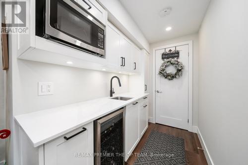 78 Gentile Circle, Vaughan, ON - Indoor Photo Showing Kitchen