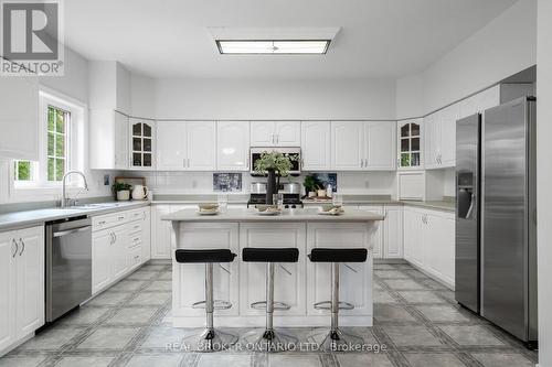 118 Bayview Avenue, Georgina, ON - Indoor Photo Showing Kitchen