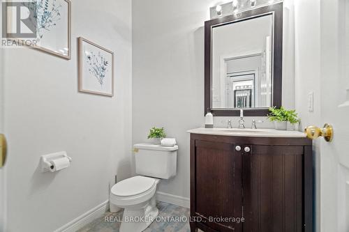 118 Bayview Avenue, Georgina, ON - Indoor Photo Showing Bathroom