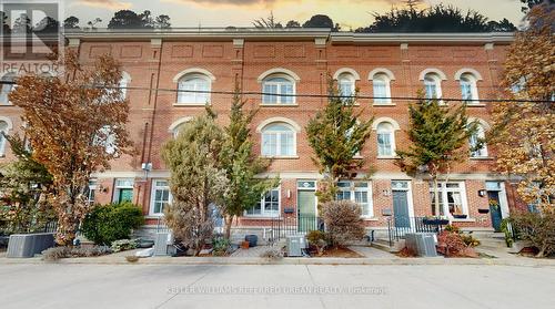 14 St Raymond Heights, Toronto, ON - Outdoor With Facade