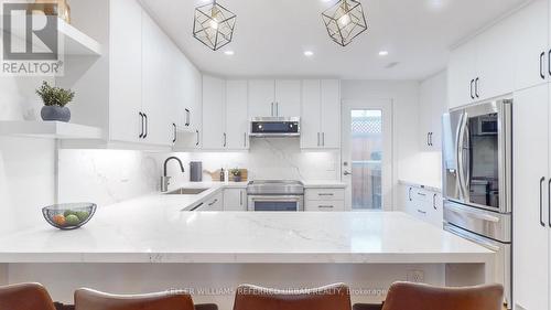 14 St Raymond Heights, Toronto, ON - Indoor Photo Showing Kitchen With Upgraded Kitchen