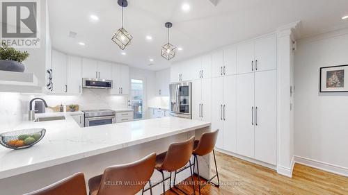 14 St Raymond Heights, Toronto, ON - Indoor Photo Showing Kitchen With Upgraded Kitchen