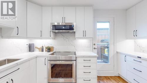 14 St Raymond Heights, Toronto, ON - Indoor Photo Showing Kitchen With Upgraded Kitchen