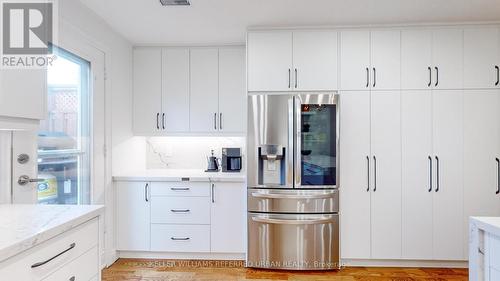 14 St Raymond Heights, Toronto, ON - Indoor Photo Showing Kitchen