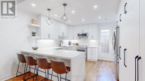 14 St Raymond Heights, Toronto, ON - Indoor Photo Showing Kitchen With Upgraded Kitchen