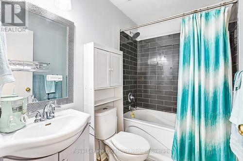 32 - 592 Tenth Street, Collingwood, ON - Indoor Photo Showing Bathroom