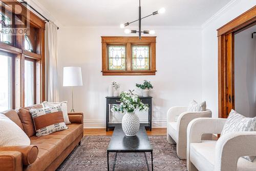 90 St George Street, Kitchener, ON - Indoor Photo Showing Living Room