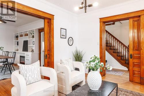 90 St George Street, Kitchener, ON - Indoor Photo Showing Living Room