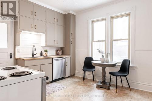 90 St George Street, Kitchener, ON - Indoor Photo Showing Kitchen