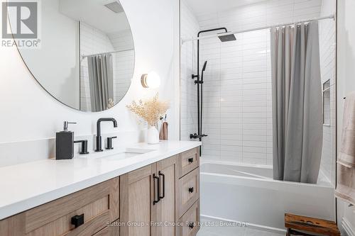 90 St George Street, Kitchener, ON - Indoor Photo Showing Bathroom