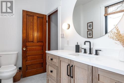 90 St George Street, Kitchener, ON - Indoor Photo Showing Bathroom