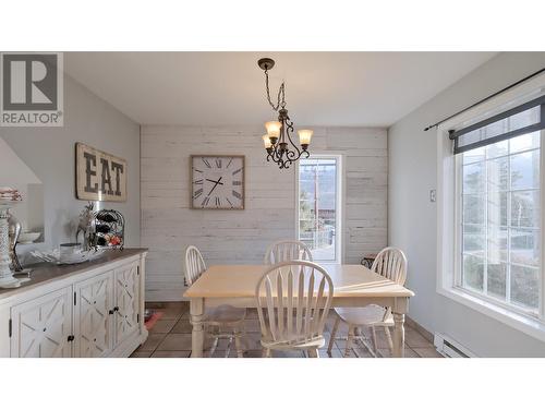 3145 Wilson Street Unit# 102, Penticton, BC - Indoor Photo Showing Dining Room