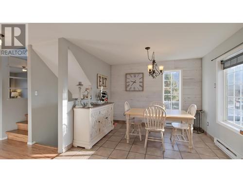 3145 Wilson Street Unit# 102, Penticton, BC - Indoor Photo Showing Dining Room