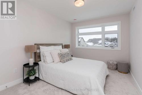 93 Empire Parkway, St. Thomas, ON - Indoor Photo Showing Bedroom