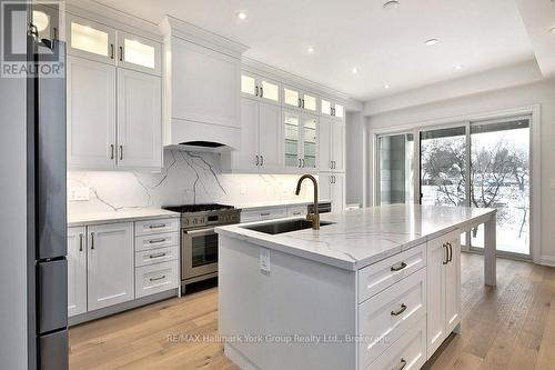 5 - 11 Bay Street, Blue Mountains (Thornbury), ON - Indoor Photo Showing Kitchen With Upgraded Kitchen