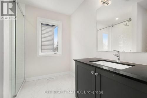 328 Appalachian Circle, Ottawa, ON - Indoor Photo Showing Bathroom