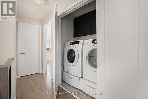 328 Appalachian Circle, Ottawa, ON - Indoor Photo Showing Laundry Room