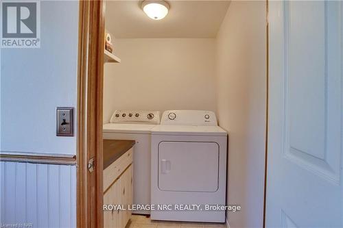 327 South Mill Street, Fort Erie (335 - Ridgeway), ON - Indoor Photo Showing Laundry Room