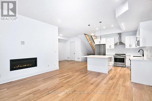 23 Waterview Lane, Blue Mountains (Thornbury), ON - Indoor Photo Showing Kitchen With Upgraded Kitchen