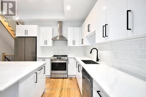 23 Waterview Lane, Blue Mountains (Thornbury), ON - Indoor Photo Showing Kitchen With Upgraded Kitchen