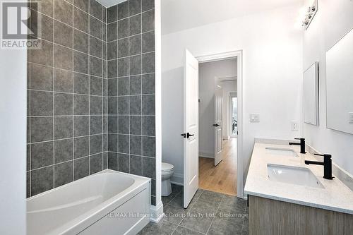 23 Waterview Lane, Blue Mountains (Thornbury), ON - Indoor Photo Showing Bathroom