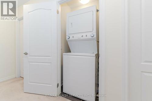 35 Nearco Crescent, Oshawa, ON - Indoor Photo Showing Laundry Room