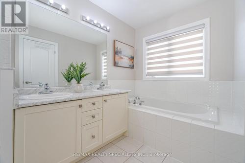 15 Faders Drive, Brampton, ON - Indoor Photo Showing Bathroom