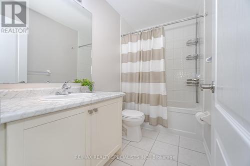 15 Faders Drive, Brampton, ON - Indoor Photo Showing Bathroom